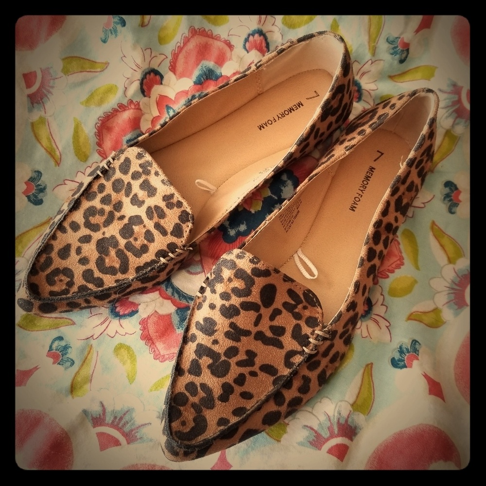 TIMEandTRU | Leopard 🐆 Print Pointed Toe Loafers